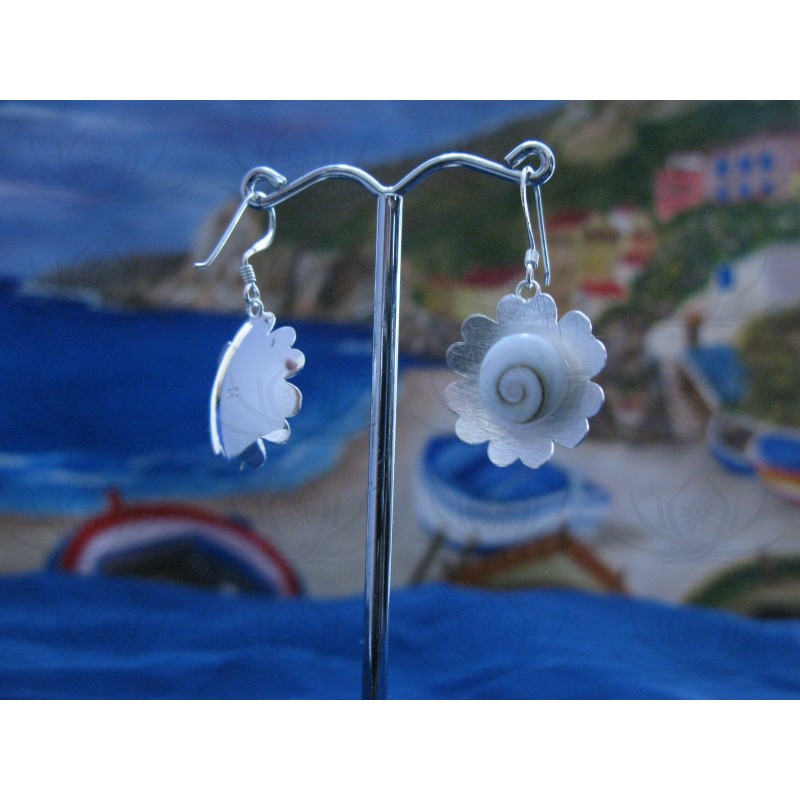 LE 0077 Earrings Shiva Eye Shell Silver